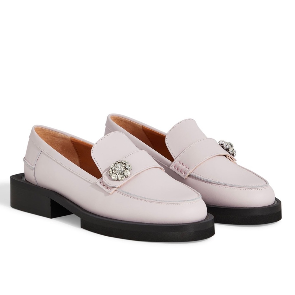 New Ganni chunky sole leather loafers in colour pale lilac. Size US 7/Eu 37